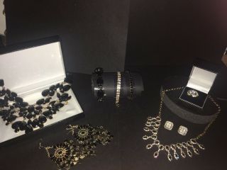 House Jewellery Vintage And Retro Listing As Gold Tone