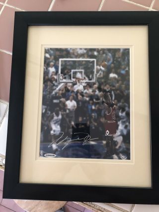 Michael Jordan Autographed Upper Deck 8x10 Photograph " Last Shot "