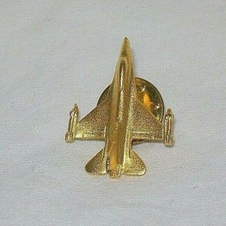 Vtg F - 16 Fighting Falcon Air Force Military Jet Aircraft Figural Goldtone Pin