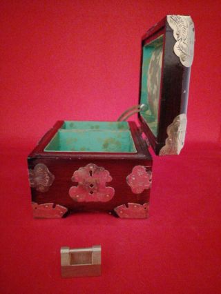 Vintage chinese jewellery box with carved jade inset and brass mounts 3