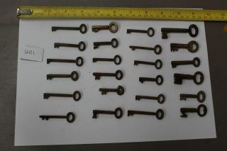Bunch Joblot Of Old Antique & Vintage Cabinet Caddy Chest Keys (401)