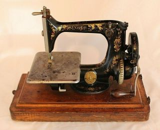 Antique 1892 Singer 24 - 2 Hand Crank Sewing Machine Filigree W/ Bentwood Case
