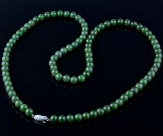 Fine Vintage Chinese Carved Spinach Jade Beaded Necklace Silver Clasp