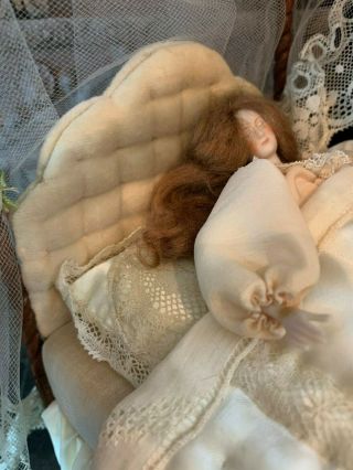 1990s Snodgrass & Blythe Artisans Miniature Dollhouse Sleeping Lady Canopy Bed 2