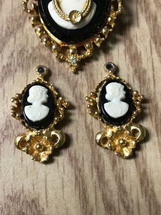 Vintage Cameo Brooch Pin And Earring Set 2
