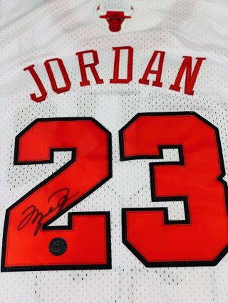 Michael Jordan Chicago Bulls Signed Autographed Jersey With In Person