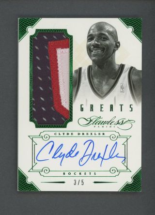 2012 - 13 Flawless Greats Emerald Clyde Drexler Rockets Game Patch Auto 3/5