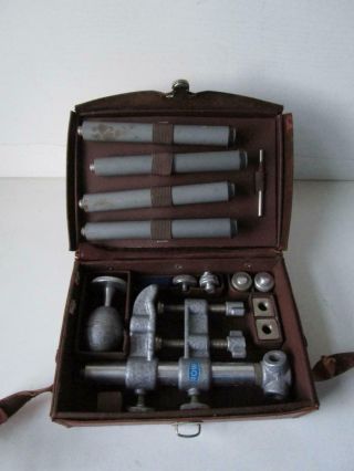 Vintage Rowi Portable Table Top Tripod Set In Leather Carry Case