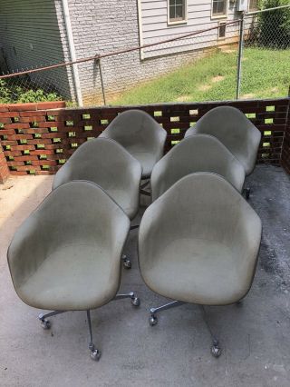 Set Of 6 Herman Miller Fiberglass Shell Rolling Office Chairs