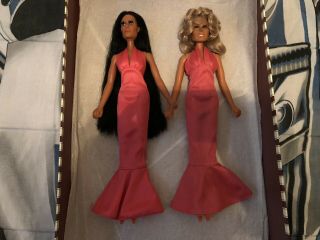 Vintage 1976 Mego Hollow Cher & Farrah Fawcett Dolls In Dresses & Shoes