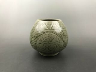 Rare Chinese Porcelain Yaozhou Kiln Green Glaze Flower Design Jar Song Dynasty