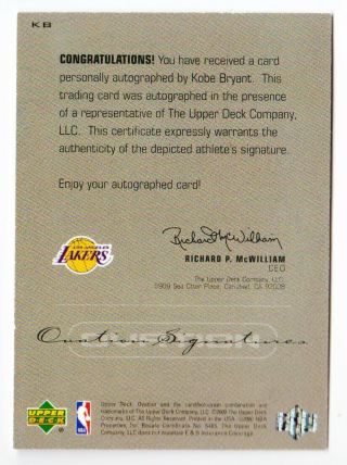 2000 - 01 Upper Deck Ovation Kobe Bryant Autograph Card - Los Angeles Lakers Auto 2