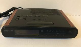 Sony Dream Machine Model Icf - C420 Am/fm Dual Alarm Woodgrain Digital Clock Radio