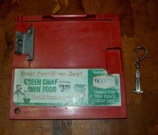 Vintage Quick - Charge Texaco Plastic Credit Card Clip Board/ Texaco Key Chain
