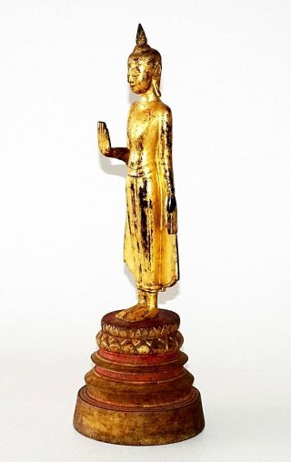 18c Ayutian Thai Gilt Wood Standing Buddha On A Stepped Base (kas)