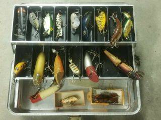 Vintage Umco 102a Tackle Box W/18 Lures