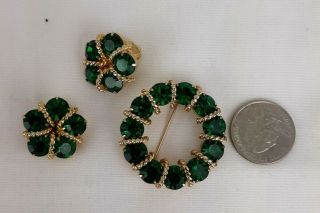 Vintage Green Rhinestone Circle Brooch And Clip On Earrings Weiss? Mid Century