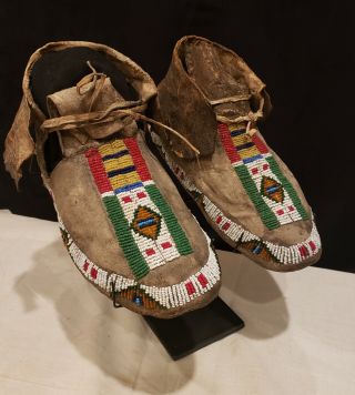 Antique Old Native American Indian Beaded Sioux Hide Moccasins C.  1890 Lakota