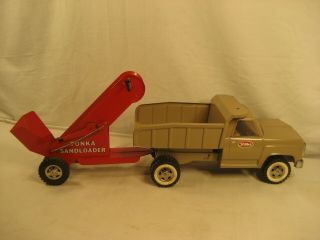 Vintage Tonka Dump Truck & Sand Loader " Look "