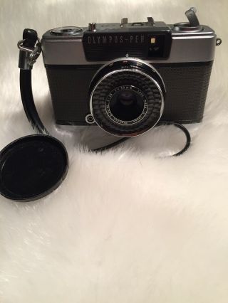 Vintage Olympus Pen Ees - 2 F3.  5 28mm Film Camera Made In Japan