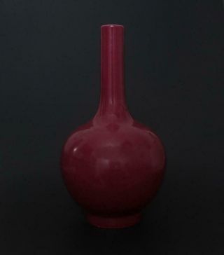 Perfect Antique Chinese Porcelain Carmine - Glaze Vase Qianlong Marked