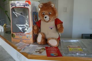 Vintage 1985 Teddy Ruxpin First Animated Talking Toy With 3 Tapes
