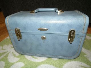 Vintage 50s Blue Taperlite Train Makeup Case Hard Sided