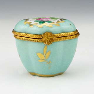 Vintage Limoges Porcelain - Hand Painted & Gilded Pill Or Trinket Box - Lovely