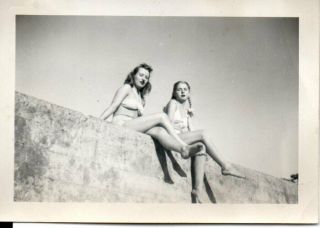 2 Chicks In Vintage Swimwear At Seaside Or Photo 1940s