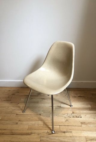 Great Modernica Shell Side Chair,  Chrome H - Base,  Taupe (eames - Herman Miller)