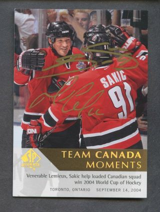 2012 - 13 Sp Authentic Team Canada Moments Mario Lemieux Joe Sakic Hof Auto