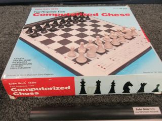 Radio Shack Computerized Chess Set 1650 60 - 2194 Vintage Game 2