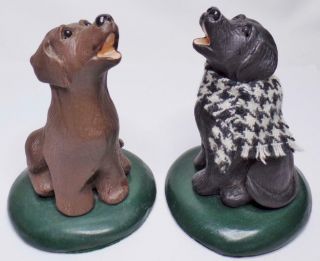 Pair 2 Set Vintage 1995 Byers Choice Black Chocolate Lab Labrador Dog Carolers