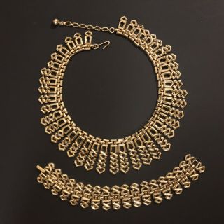 Vintage Crown Trifari Gold Tone Cleopatra Collar Necklace & Bracelet Set