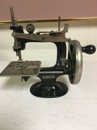 Antique Child’s Singer Sewing Machine Model 20 Salesman Sample. 3