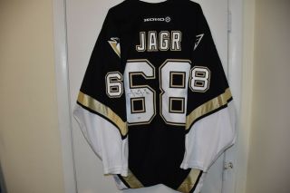 Jaromir Jagr Game Issued Pittsburgh Penguins Signed Jersey PSA 3