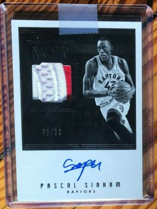 2016 - 17 Panini Noir Pascal Siakam /99 Black And White Rookie Patch Auto Rpa 