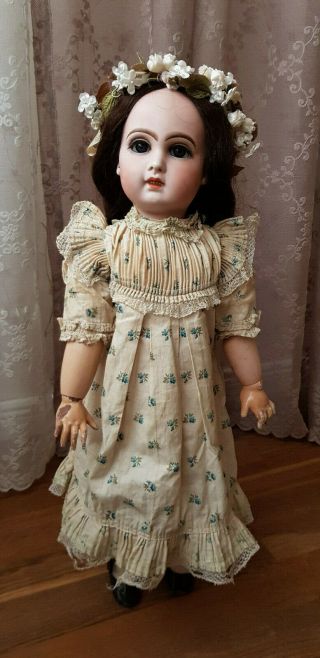Antique French Bisque Doll Size 10  With Bebe Samaritaine Box