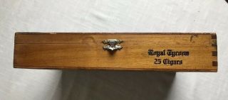 Empty King Richard Royal Tycoon Hinged Wooden 25 Cigar Box 8 1/2 x 10 3/4 x 2 