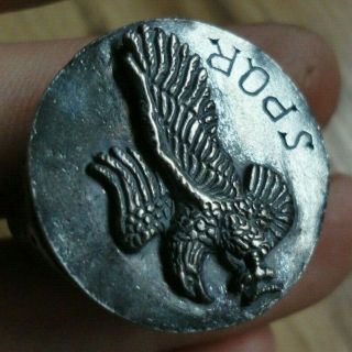Scarce Ancient Roman Silver Legionary Ring Depicting Eagle Spqr Circa 50 - 300 Ad