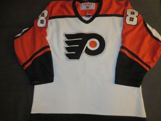 Vintage 1990s Eric Lindros Philadelphia Flyers Ccm Orange Hockey Jersey Men L