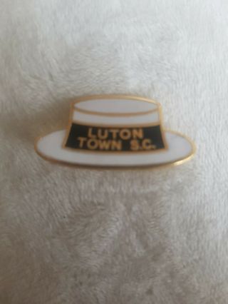 Luton Town Vintage Supporters Club Badge Maker Coffer London In Gilt 28mm X 15mm