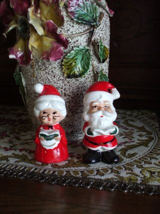 Vintage Lefton Christmas Santa Claus & Mrs Salt & Pepper Shakers Caroling Songbk