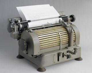 Rare Vintage Japanese Toshiba Typewriter 1400 Metal Block Letters