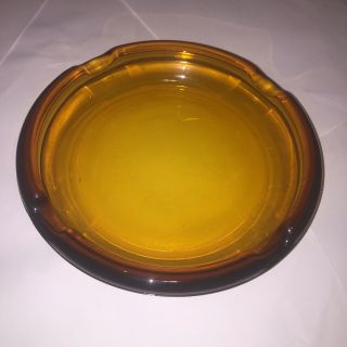 Vintage Mcm Burnt Orange Round Glass Cigar Ashtray 7.  75 Inches Thick