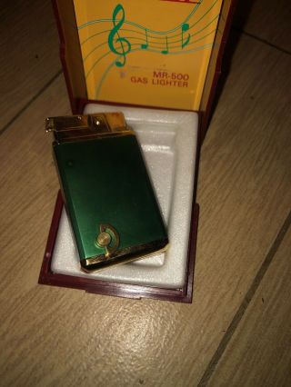 Vintage Royal Musical Butane Gas Lighter and sales/Display Case Green 3