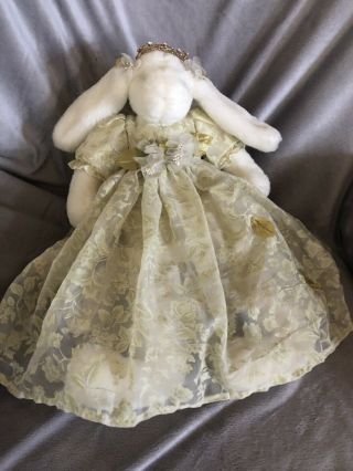 Bunnies By The Bay Limited Edition,  Retired Vintage,  Princess P.  Pod