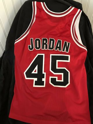 Michael Jordan Vintage 45 Chicago Bulls Champion Jersey.  Size 44.  Gently 3