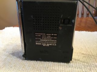 Vintage Panasonic RF - 550 AM/FM Pocket Radio 3