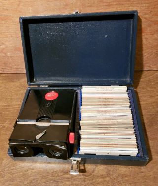 Vintage 1950s Black Bakelite Realist Stereo Viewer With Case & 50,  Slides